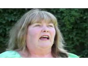 ERKEK SESLİ KADININ İLGİNÇ İMTİHANI