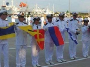 Denizcilerden Bakan'a şifreli '#direngezi' karşılaması