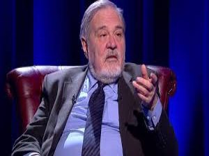 İLBER ORTAYLI'NIN GÜLDÜREN CAPS YORUMLARI