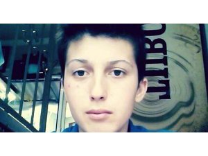 GENÇ SPORCU KENDİNİ ASTI