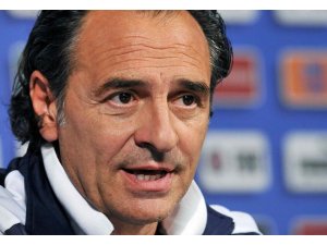 PRANDELLİ PAZARTESİ TAKIMIN BAŞINDA