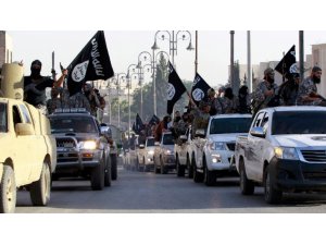 IŞİD TERÖRİSTLERİ EŞİNE VE KIZINA TECAVÜZ ETTİ