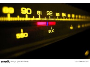 BU RADYO RUH HALİNİZE GÖRE ÇALIYOR