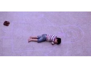 IRAKLI ÇOCUĞUN GÖRÜNTÜLERİ HERKESİ AĞLATTI