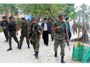 ASKERLER PLAJ BASTI!