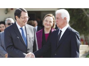 KIBRIS GÖRÜŞMELERİ TIKANDI