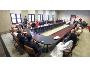 ERDOĞAN O SANATÇILARLA ÖZEL OLARAK GÖRÜŞTÜ