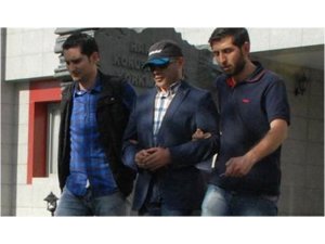 DOÇENT ÖĞRENCİSİNE CİNSEL İSTİSMARDAN TUTUKLANDI