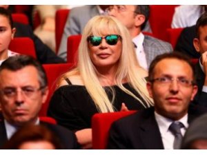 ZERRİN ÖZER'DEN TEPKİLERE ÇOK SERT YANIT