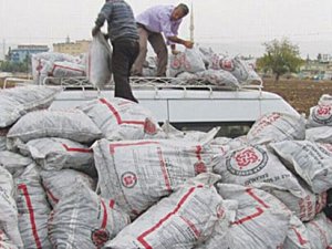 AKP İZMİR'DE KÖMÜR DAĞITIRSA...