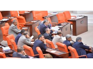 KAMER GENÇ ŞAŞIRDI