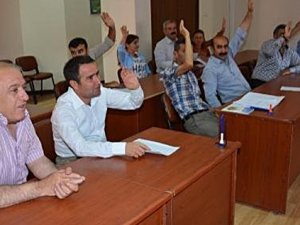 HAKKARİ BELEDİYE MECLİSİ 'EŞ BAŞKANLIK YÖNETMELİĞİNİ KABUL EDİLDİ.