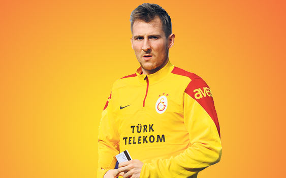 GALATASARAY'DAN HAJROVIC'E DAVA