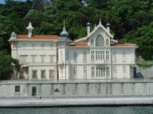 TARİHİ HUBER KÖŞKÜ OTEL Mİ YAPILIYOR?