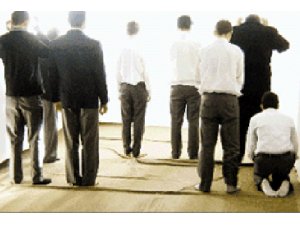 OKULLARA İBADETHANE ZORUNLULUĞU!