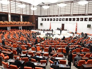 MECLİSTE YİNE KAVGA ÇIKTI