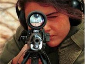 İSRAİL ASKERİNDEN SKANDAL  FOTOĞRAF