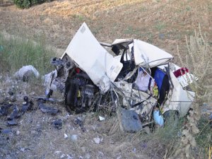 İZMİR'DE KATLİAM GİBİ KAZA