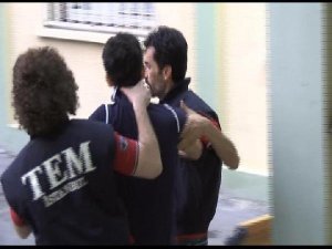 POLİS POLİSE BÖYLE KARŞI KOYDU