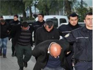 SOSYAL MEDYA TUZAĞI: 6 KIZA TECAVÜZ VE FUHUŞ!