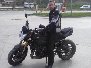 MOTOSİKLET TUTKUSU HAYATINA MAL OLDU