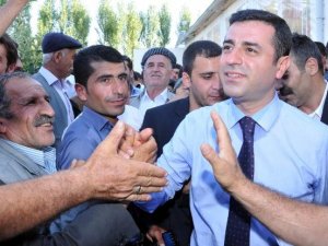 TEK DİL TEK MİLLET HİTLER SLOGANIDIR