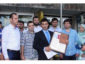 İHSANOĞLU'NA İSTİKLAL MARŞI TEPKİSİ!