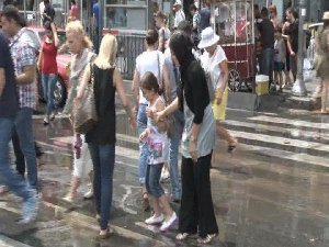 KABATAŞ SULARA GÖMÜLDÜ