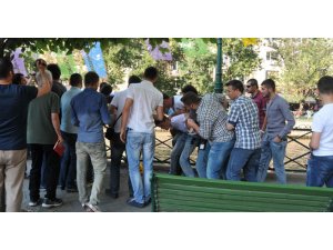 DEMİRTAŞ'IN SEÇİM ÇALIŞMASINA SALDIRI