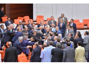 ŞOK... MECLİS'TE 2. KAVGA!