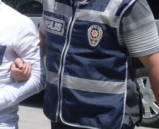 İKİNCİ DALGA; 33 POLİS GÖZALTINA ALINDI