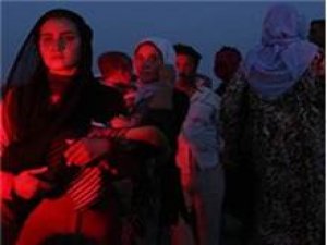 IŞID 500'DEN FAZLA KADINI CARİYE OLARAK KAÇIRDI