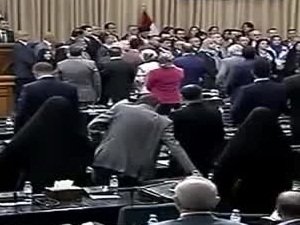 YEZİDİ KADIN MİLLETVEKİLİNİN FERYADI YÜREKLERİ DAĞLADI