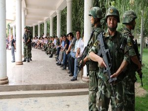 TÜRBANLA OTOBÜSE BİNMEK DE YASAK