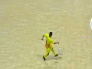 TAM EKRAN İZLEYİN... AĞZINIZ AÇIK KALACAK!