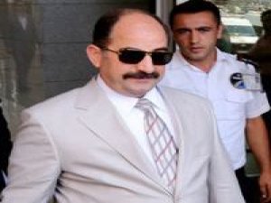 ZEKERİYA ÖZ'E BÜYÜK ŞOK!