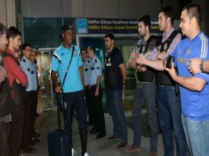 CHELSEA İSTANBUL'A İNDİ