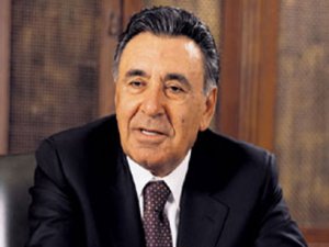 HÜRRİYET'İN DÜMENİNE KİM GEÇECEK?