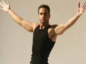 ŞARKICI DOĞUŞ CUMHURBAŞKANI ADAYINI AÇIKLADI