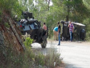 AKREP DEVRİLDİ: 5 YARALI