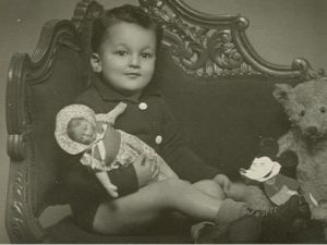 Fotoğrafları İle Kendi Kaleminden Mehmet Ali Birand