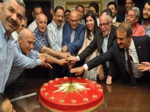 KAYSERİ’DE İLGİNÇ SEÇİM KUTLAMASI!