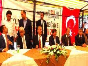 DAVUTOĞLU'NA BAŞBAKAN KARŞILAMASI