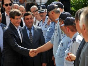 BAŞBAKANLIĞI NETLEŞTİ GİBİ PEKİ; KİM BU AHMET DAVUTOĞLU