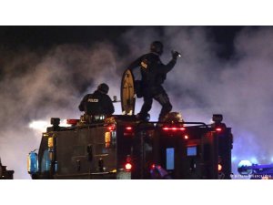 AMERİKA'DA İSYAN BÜYÜYOR ULUSAL MUHAFIZLAR DEVREDE