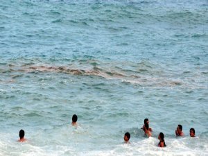 DÜNYACA ÜNLÜ PLAJIMIZDA KİRLİLİK İSYANI