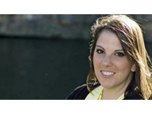 13 YAŞINDAKİ ÖĞRENCİSİYLE İLİŞKİYE GİREN KADIN TUTUKLANDI