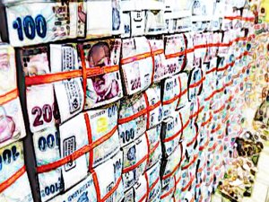 DOLAR FIRLADI DIŞ AÇIKLARDA 33 MİLYAR DOLAR ARTIŞ