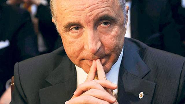 AYSAL YİNE KENDİNİ YALANLADI