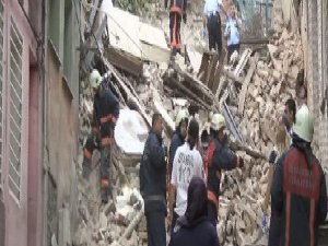 FATİH’TE 4 KATLI BİNA ÇÖKTÜ